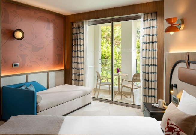 Deluxe Kısmi Deniz Manzaralı