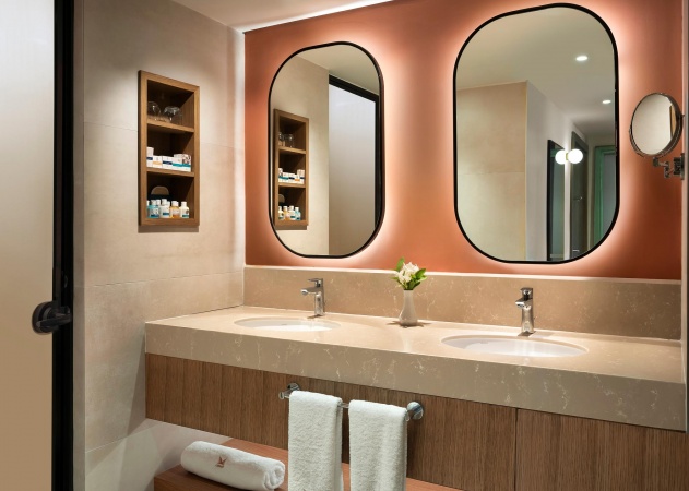 Deluxe Kısmi Deniz Manzaralı Geniş Oda