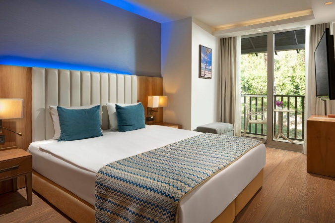 Bahçe Manzaralı Aile Odası