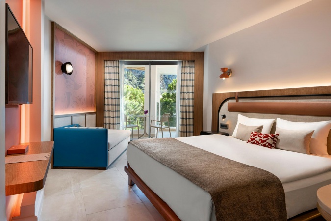 Deluxe Bahçe Manzaralı Oda